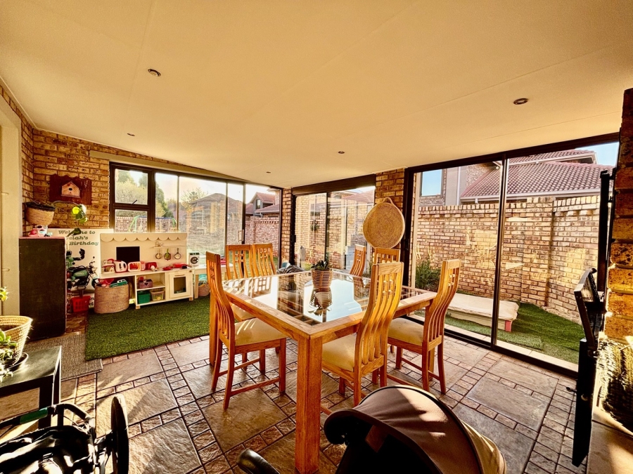 4 Bedroom Property for Sale in Mooivallei Park North West